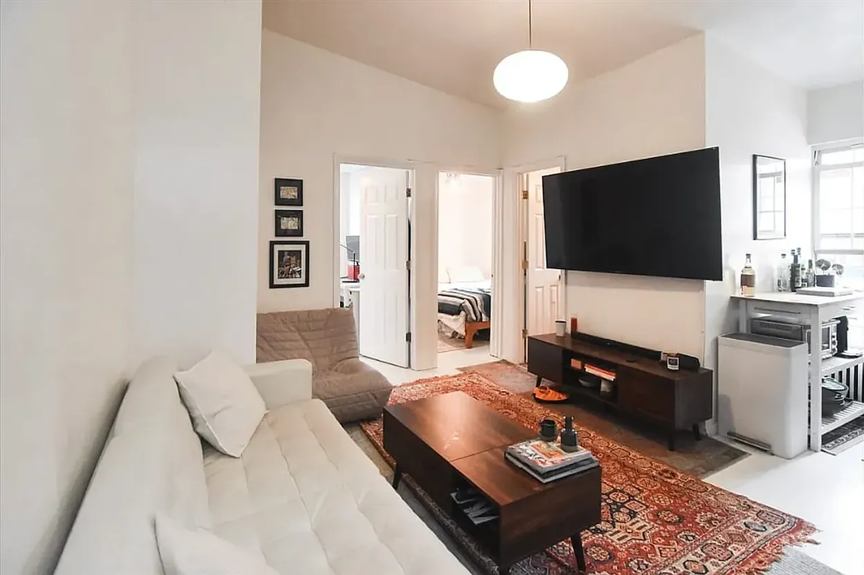 216 N 8th St #2D photo 1