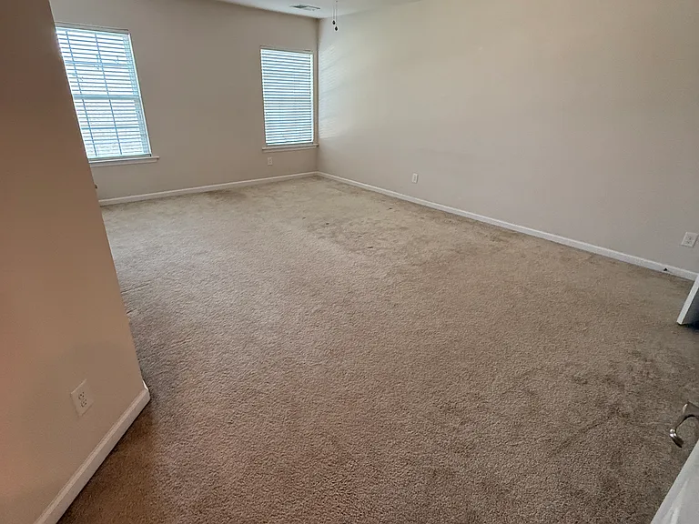 405 Siena Ln — Photo 14