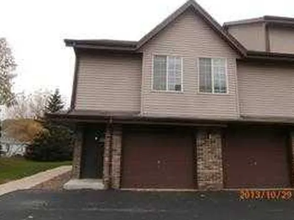 2051 S 102nd St, West Allis, WI 53227