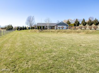 90 Spring Hill Ln, Selah, WA 98942
