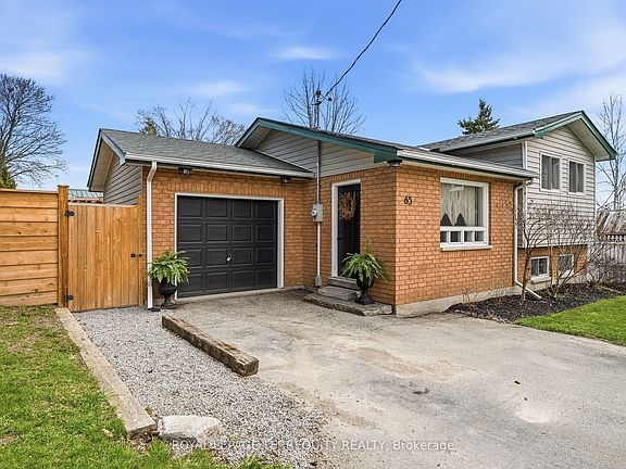 3rd image of 65 Booth St S