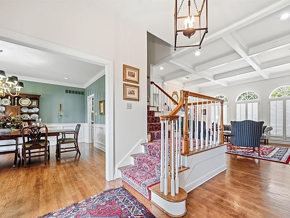 4th image of 3751 SW Ashworth Ct