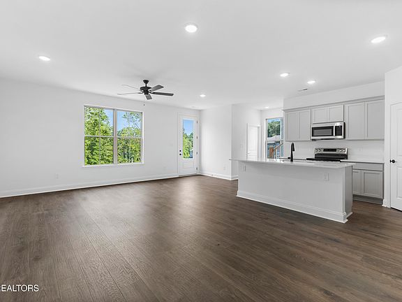 3rd image of 1708 Bennett Village Dr