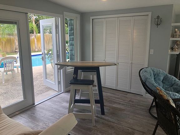 5th image of 1025 13th Ave N