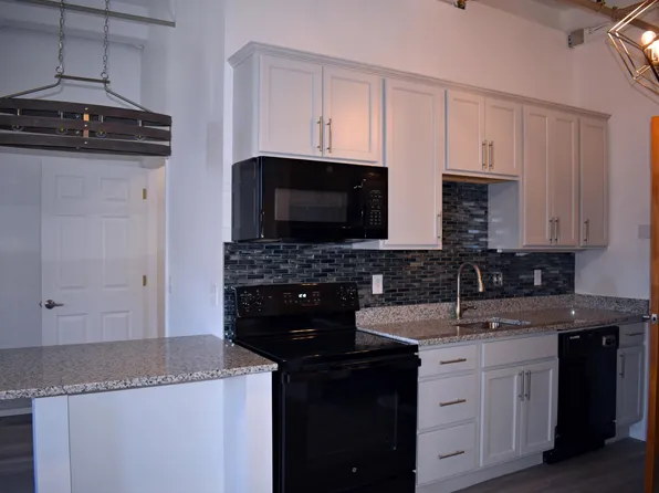 815 Elm St #3D, Manchester, NH 03101