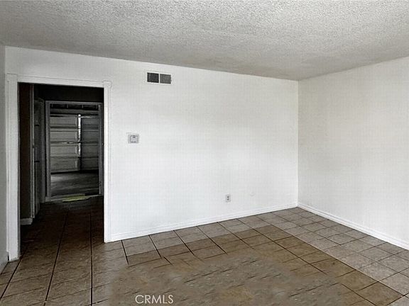 3rd image of 17 Scottsdale N