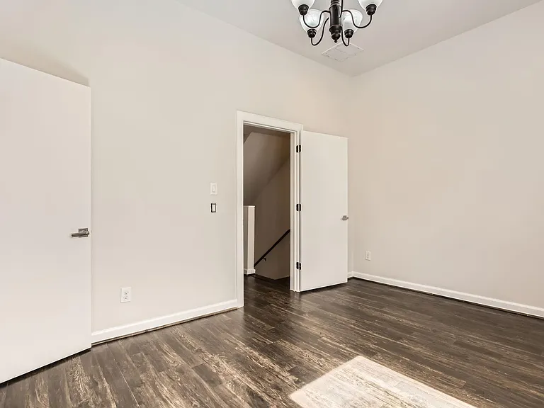 126 Pierce St — Photo 20