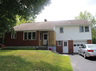 5 Sunset Dr, Dalton, MA 01226