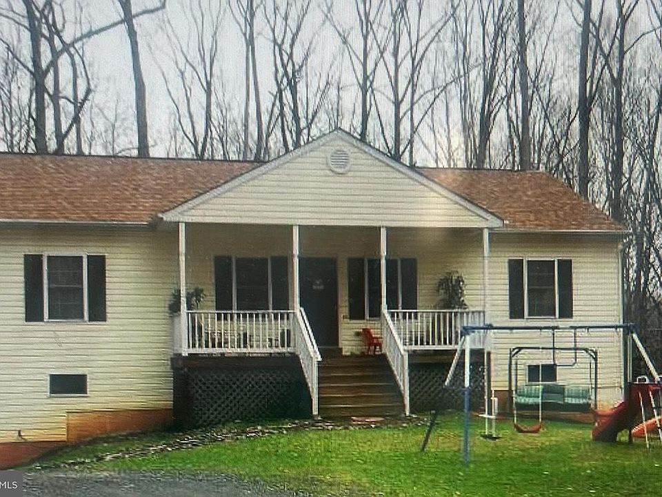 1st image of 100 Chelsea Manor Ln