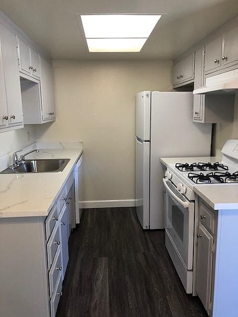 1st image of 202 Estates Dr #B