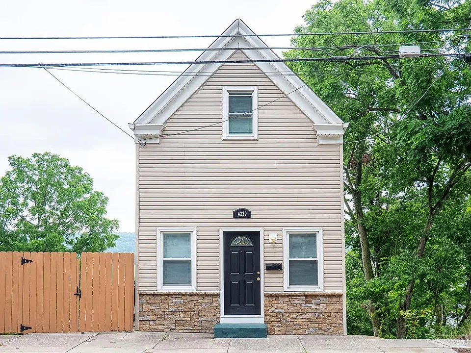 4239 Eastern Ave
