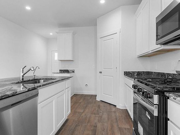 7th image of this home