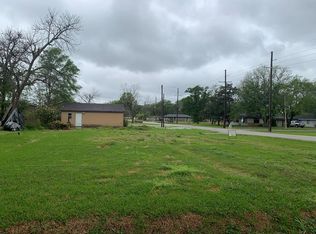 421 N 24th St, Nederland, TX 77627