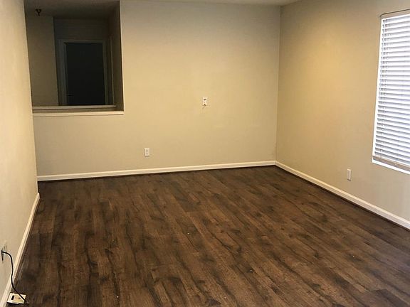 3rd image of 4441 Cloud Ave