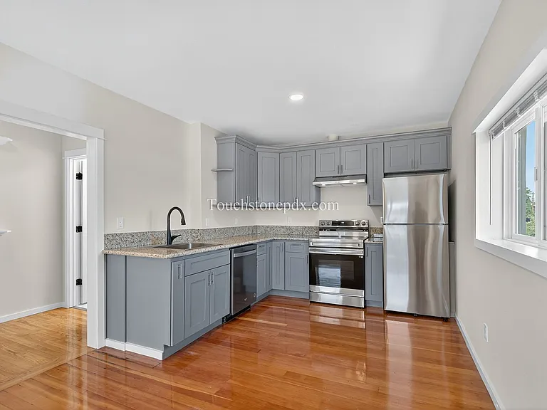 4938 SE Foster Rd #208 — Photo 8