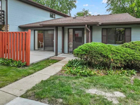 1575 Avati Ln APT C, Aurora, IL 60505