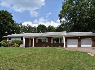 14 Beaver Grade Rd, Mc Kees Rocks, PA 15136