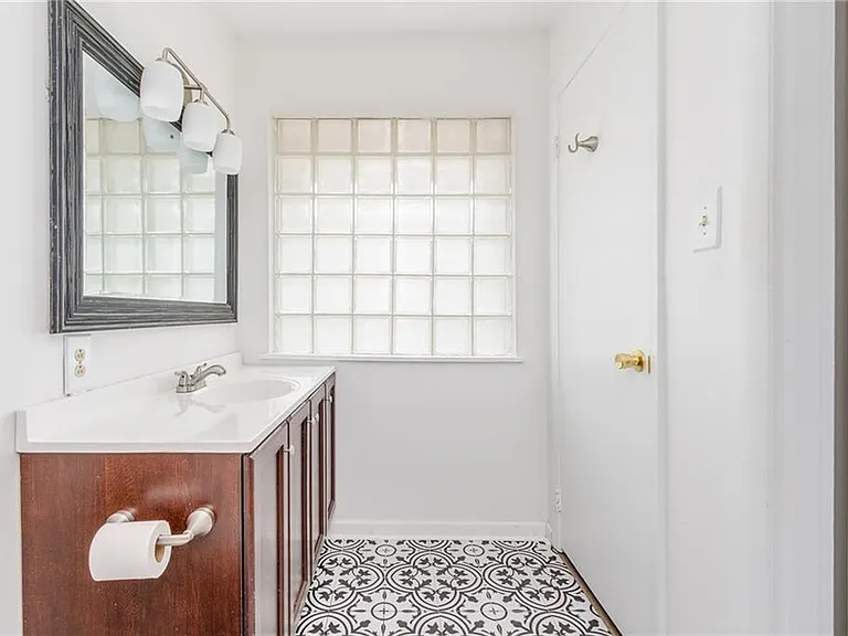 346 Carpenter Dr #20 — Photo 32