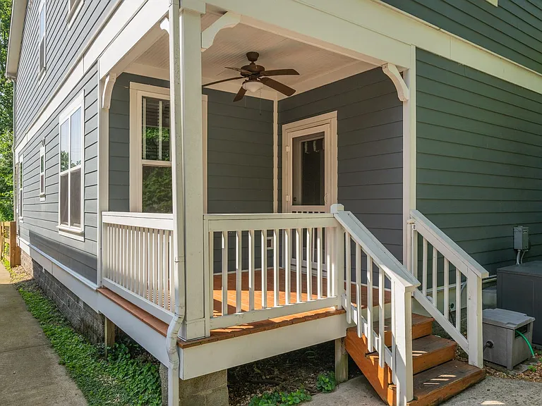 700A Eastland Ct — Photo 24