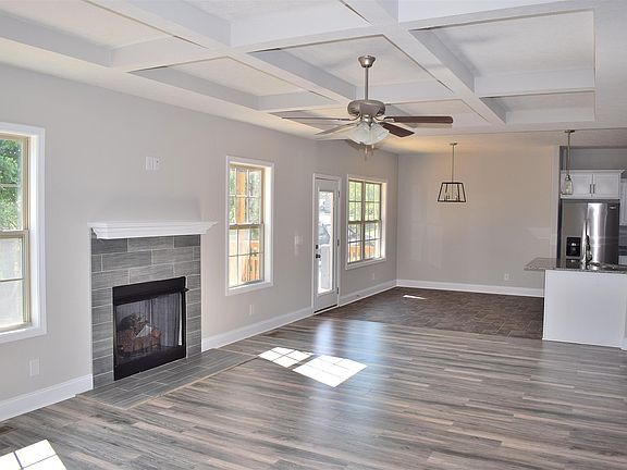 3rd image of 26 Chestnut Dr