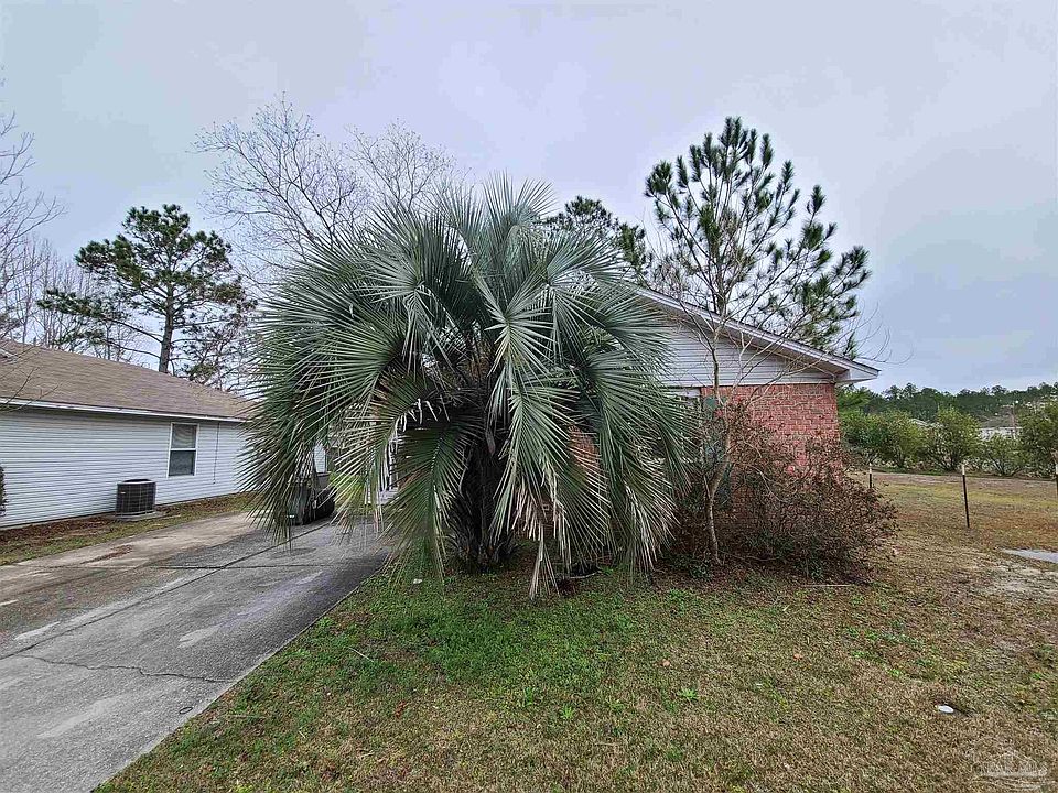 1st image of 428 Oak Knoll Ln