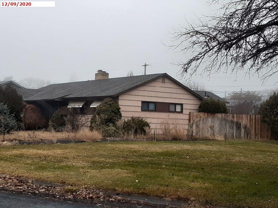 2nd image of 19514 Saint Andrews Dr NW