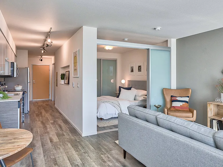 Angeline Apartments — Photo 10