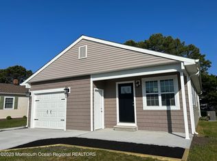 15 Togo Rd, Toms River, NJ 08757