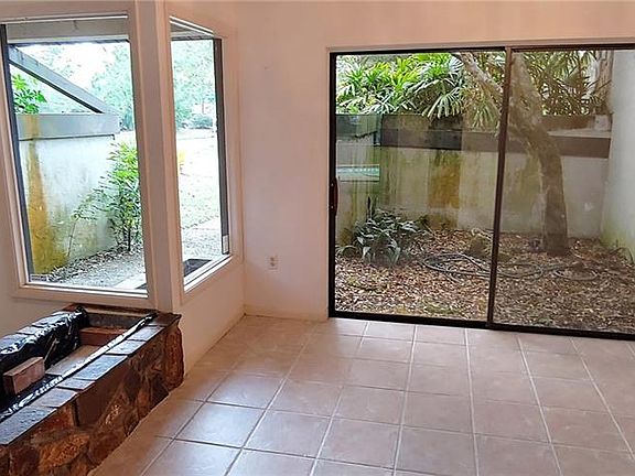 4th image of 4206 Vaughan Ln