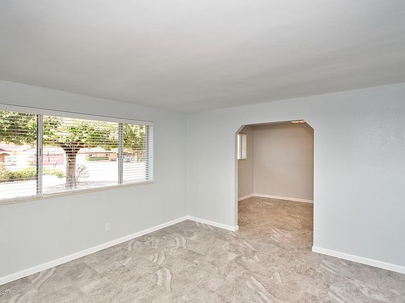 3rd image of 3100 Oakmont Dr