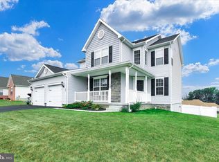 18 Whispering Ln, Hanover, PA 17331