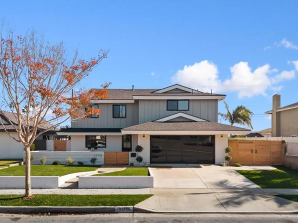 21792 Kaneohe Ln, Huntington Beach, CA 92646
