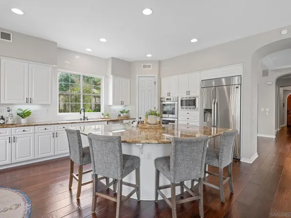 2946 Paseo Cazador, Carlsbad, CA 92009