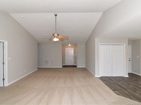 3rd image of 104 Whistling Pines Dr
