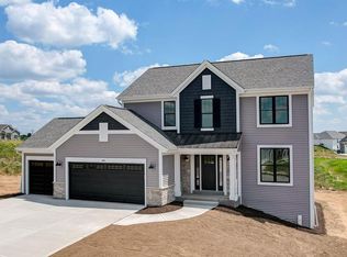 650 Lambert Dr, Slinger, WI 53086