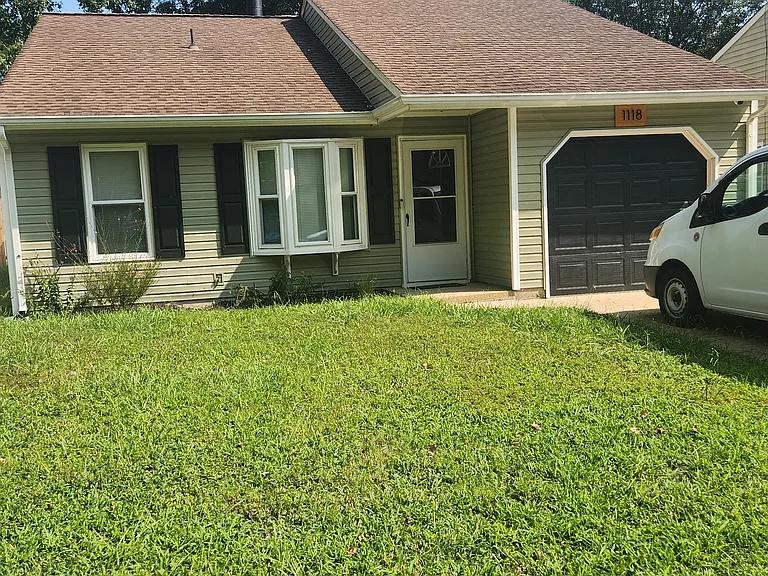 1118 Snowbird Ln — Photo 3