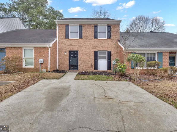 415 Williamsburg Way, Fayetteville, GA 30214