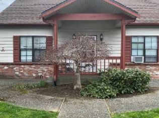 1815 4th St APT B, Marysville, WA 98270