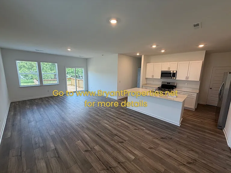 901 Parkside Blvd — Photo 4