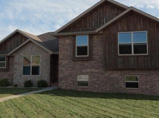 2696 E Clearview Dr, Republic, MO 65738
