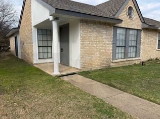 7205 Pineberry Rd, Dallas, TX 75249