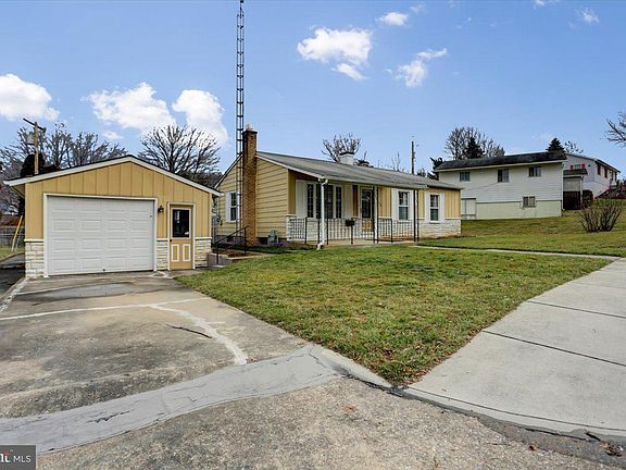 2nd image of 1130 Outer Dr