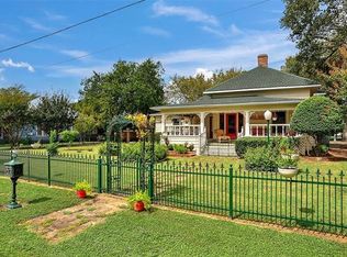 211 Randolph St, Tom Bean, TX 75491