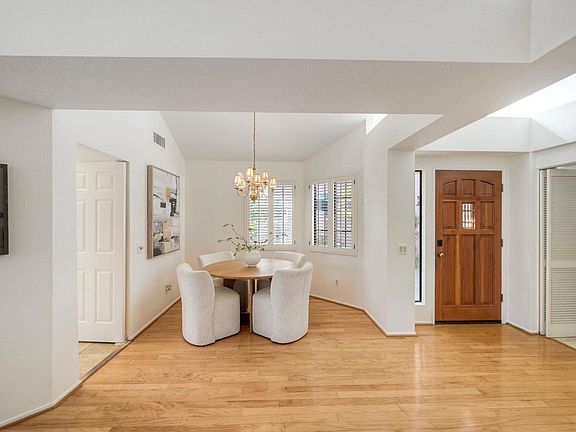 5th image of 28758 Vista Valley Dr