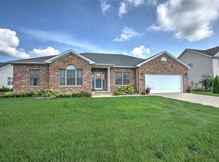 968 W Forsyth Pkwy, Forsyth, IL 62535