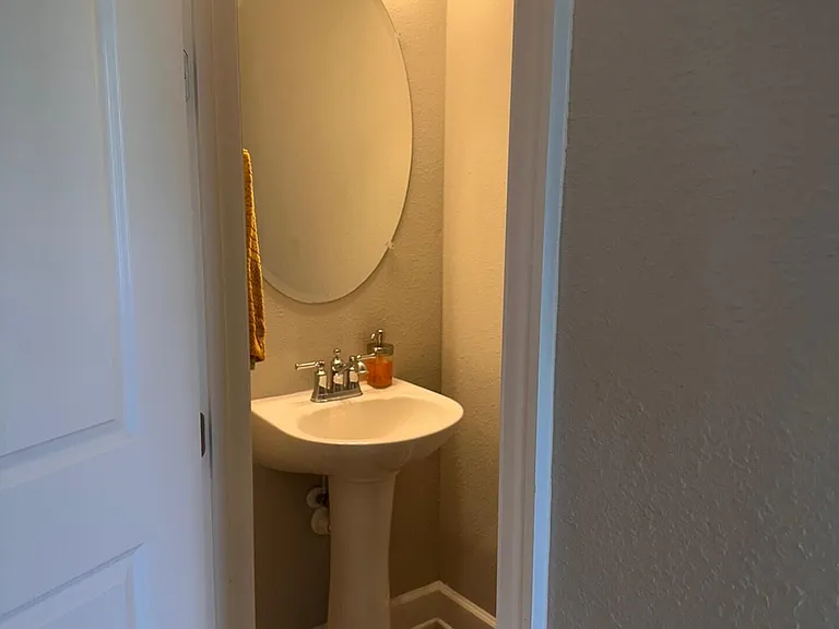 228 Dalton Cir — Photo 12