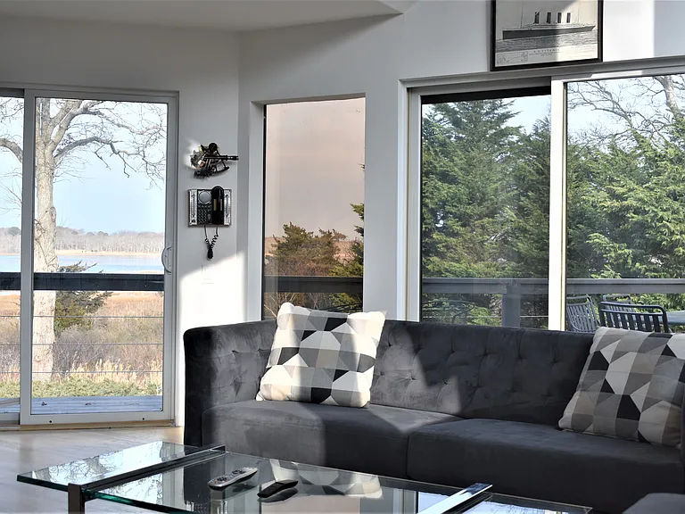 86 Inlet Rd E — Photo 13