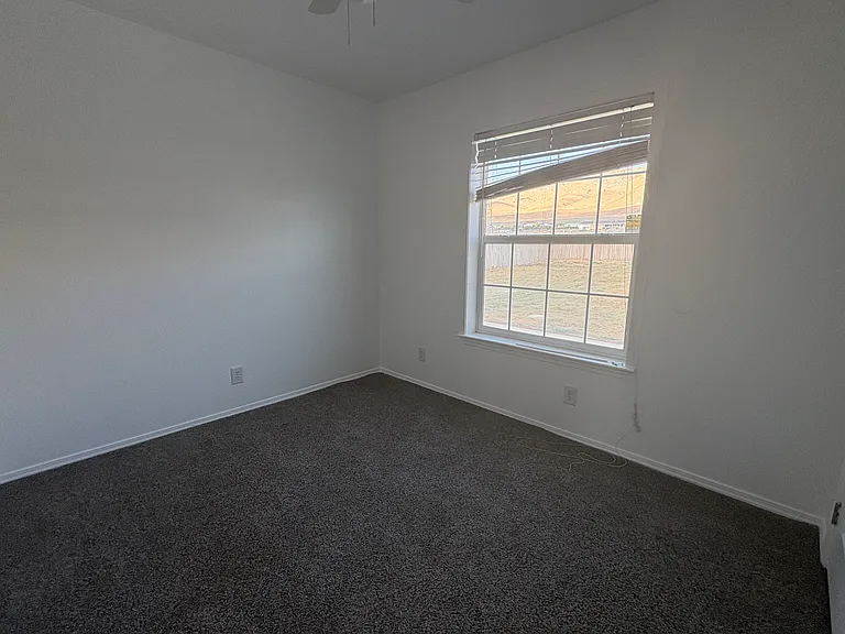10685 Spur St — Photo 14