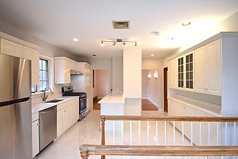 2nd image of 144-146 Cleveland Ave #2