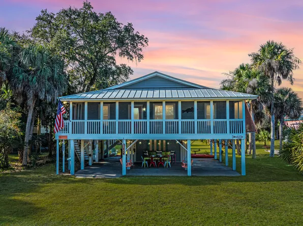 1012 Osceola St, Edisto Island, SC 29438